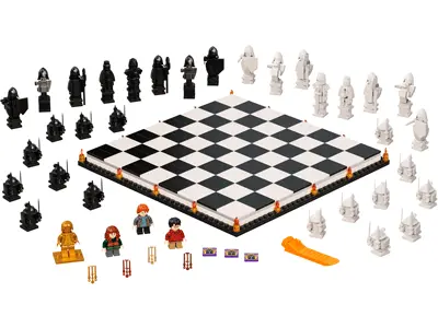 LEGO Hogwarts Wizard’s Chess set 76392