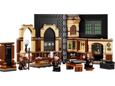 LEGO Hogwarts Moment: Defense Class set 76397
