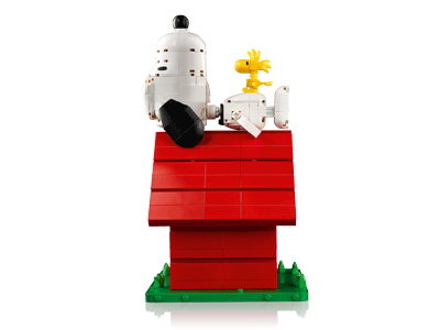 LEGO set 21368 Peanuts: Snoopy's Doghouse