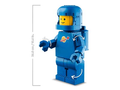 LEGO set 40921 Up-Scaled Blue Astronaut Minifigure Dimensions