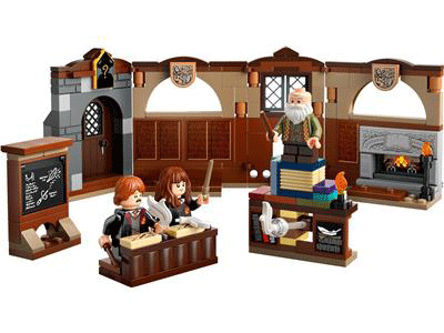 Hogwarts™ Castle: Charms Class